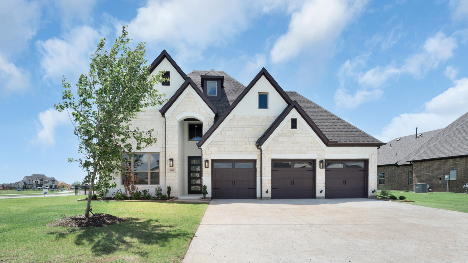 Heath Golf and Yacht Club community